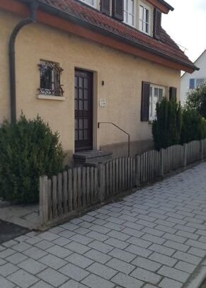 Älteres Haus teilw. möbiliert mit Terrasse, Garten, Garage, Werkstatt zu vermieten