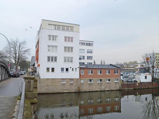 Zentral gelegenes Büro direkt am Wasser!