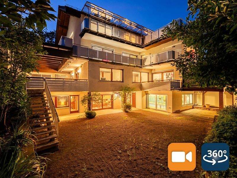 In sehr guter Lage: Gepflegtes Haus mit drei großen Wohneinheiten auf weitläufigem Grundstück