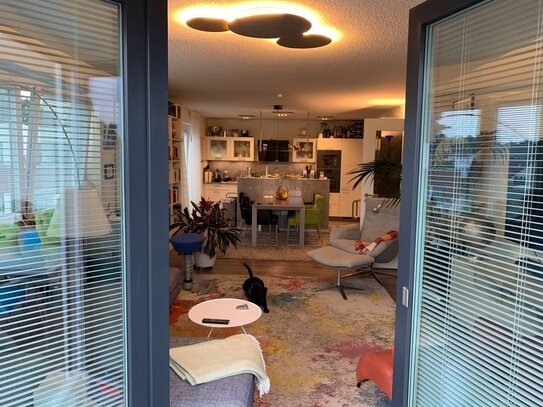 Stilvolle, geräumige 3-Zimmer-Wohnung mit Balkon und Einbauküche in Lübeck