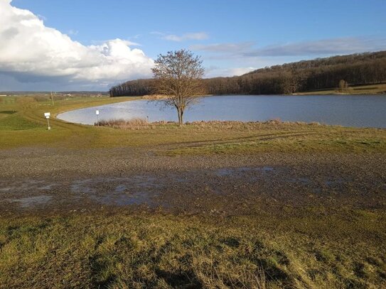 Idyllisches Seegrundstück zu verkaufen