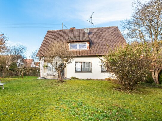 Einfamilienhaus mit 2 Wohneinheiten - Großzügiges Wohnen mit Gartenidylle und vielen Möglichkeiten