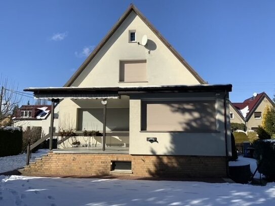 Berlin-Biesdorf Nord: bezugsfreies Einfamilienhaus m. Vollkeller, fußläufig z. S-Bahnhof Biesdorf