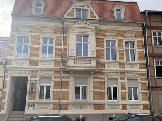 schöne 2-Raum Wohnung in der Stadtmitte in einer ruhigen Seitenstrasse mit Einbauküche