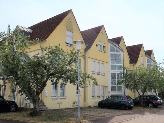 Vermietete 1 Zimmer Eigentumswohnung mit Loggia und Stellplatz