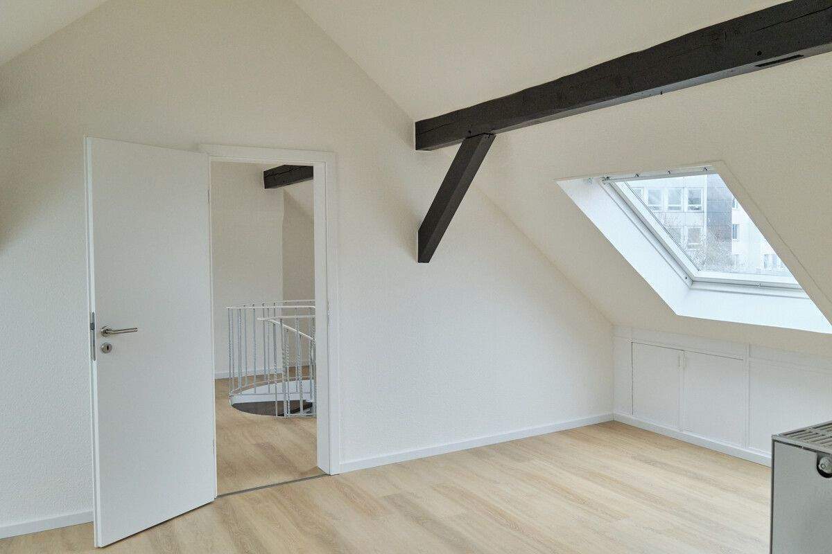 PROVISIONSFREI! Modernisierte Maisonette-Wohnung in zentraler Lage von Bremen // aktuell vermietet