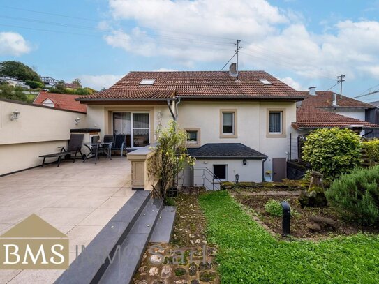 Besonderes Haus im Herzen von Bollendorf: Altbauflair trifft auf Moderne!