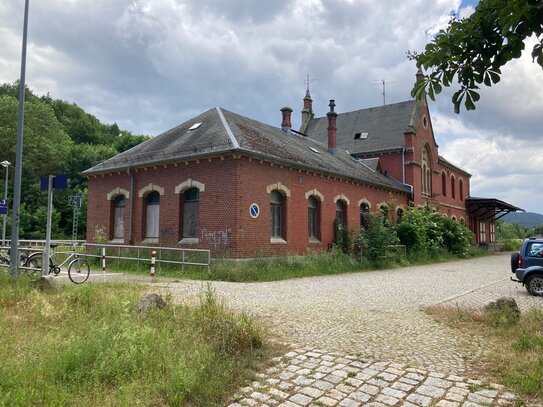 Kompletter Bahnhof auf 7200 qm Grund und Boden im Angebot