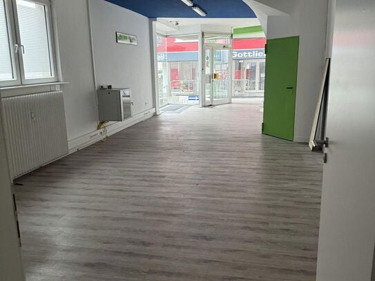 Gewerbefläche Gewerbe Büro Einzelhandel 100 m² - zentrale Lage