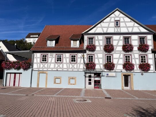 Ein wunderschönes Einfamilienhaus mit Gewerbefläche in Ingelfingen