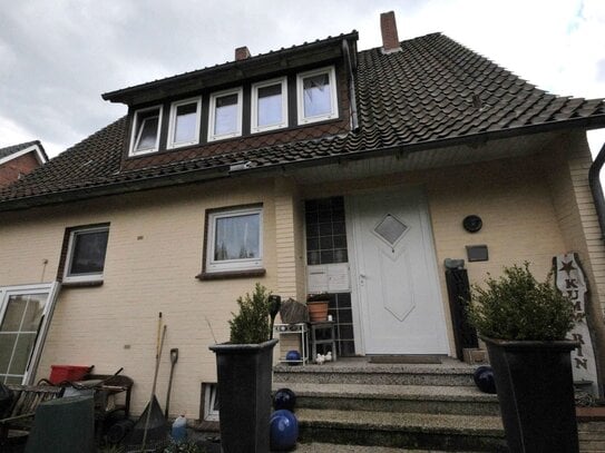 ***Zwangsversteigerung: Einfamilienhaus mit Garage in Zeven***PROVISIONSFREI