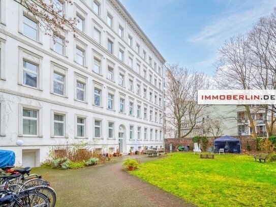 IMMOBERLIN.DE - Sympathische Altbauwohnung mit großer Westterrasse & kleinem Garten in ruhiger Gartenhauslage