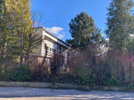 TOLLES GRUNDSTÜCK MIT EFH IN HERRENBERG - VB!