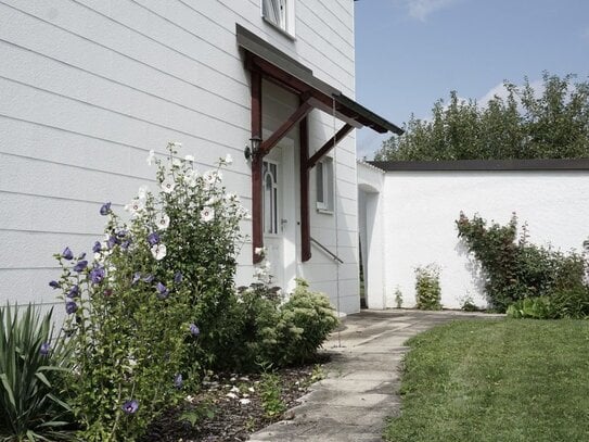 Einfamilienhaus mit reichlich Platz in Haus und Garten!