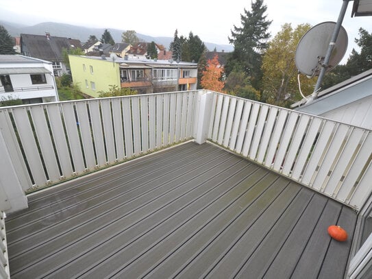 GROSSZÜGIGE 2,5-ZIMMER-WOHNUNG MIT BALKON