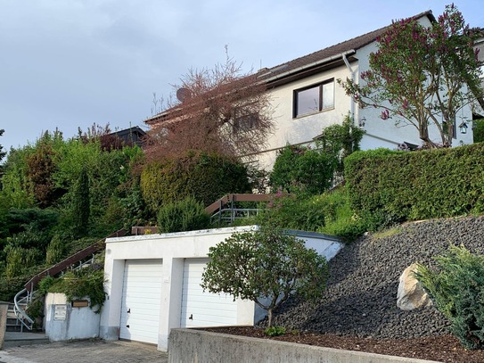 Freistehendes Haus mit Einliegerwohnung in Schonungen