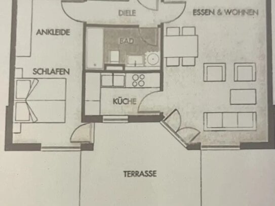 Exklusive Erdgeschoss-Wohnung mit Terrasse und großem Garten