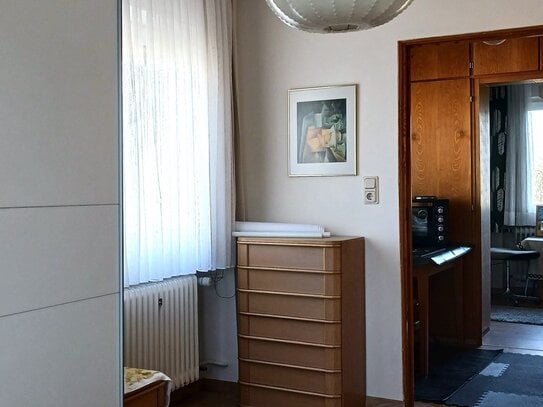 Erstbezug nach Renovierung - vollmöbliertes 2,5-Zimmer-Appartement mit Gartenbenutzung