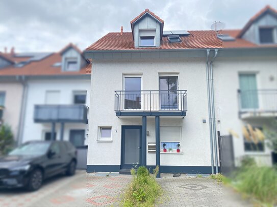 Schönes RMH mit viel Platz für Familie, Hobby und Home Office