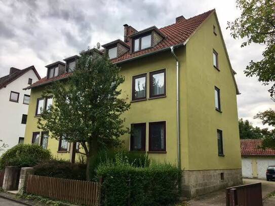 Schöne 2-Zimmer-Wohnung mit Balkon, großer Garten nähe Park Schönfeld