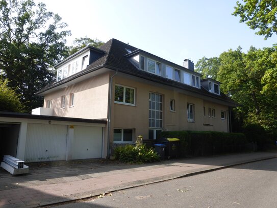 gepflegtes 10 Partien Zinshaus in Hamburg Rissen