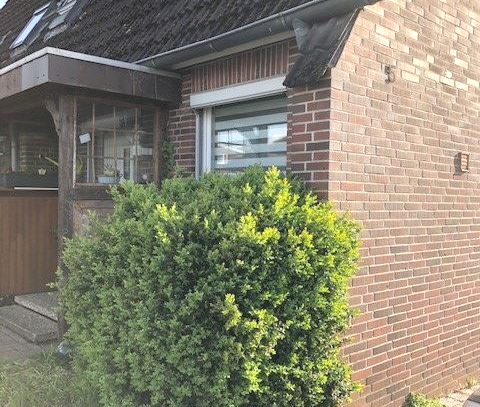 Gemütliches Reihenhaus in ruhiger Lage mit Terrasse und Balkon