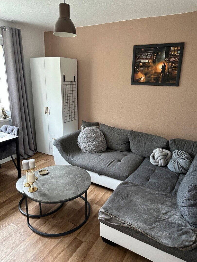 Renovierte 2-Zimmer-Wohnung mit EBK in Lichtenberg - Foto 1