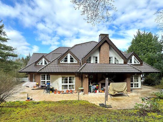 Wunderschöne, großzügige Villa mit schönem Garten in Kall (Nordeifel)