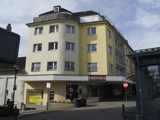 2,5 Zimmer Wohnung in City-Lage, Stadtmitte, traumhafter Ausblick, Erstbezug nach Sanierung.