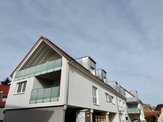 GERADLINIG: NEUBAU-TRAUMWOHNUNG! FAST 57 M² WOHNBEREICH! ÜBERDACHTE LOGGIA!