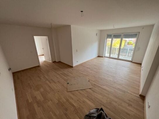 Großzügige 2-Zimmer-Wohnung mit Balkon im Zentrum von Mammendorf