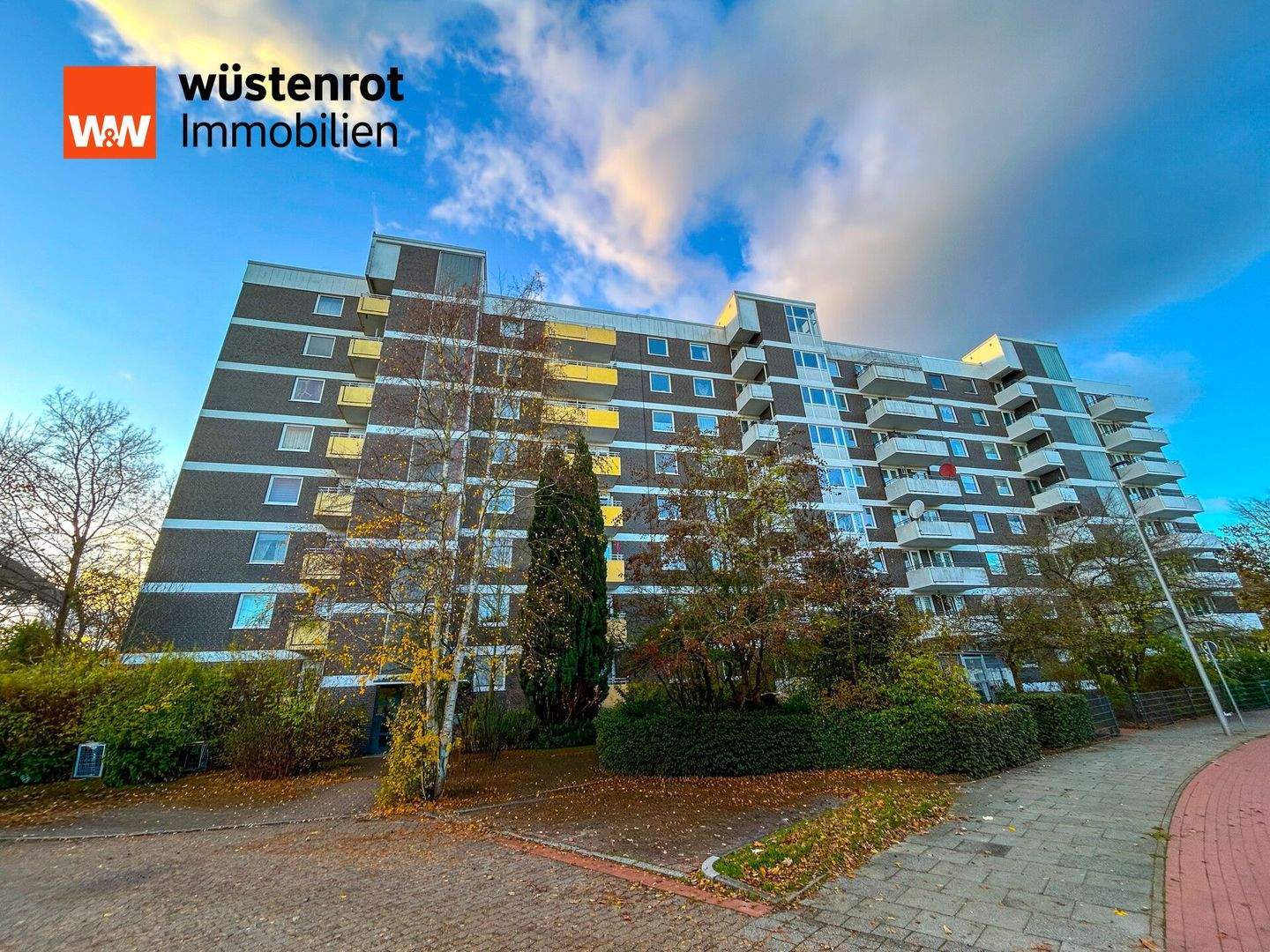 Kattenturm - Attraktive Kapitalanlage - vermietete 4-Zimmer Wohnung mit zwei Balkonen