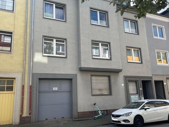 "Ideal für eine Kapitalanleger" Gepflegtes Wohn/Geschäftshaus mit Garage in Duisburg-Rheinhausen