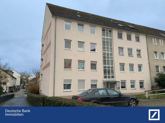 3-Zimmerwohnung mit separatem Gäste-Zimmer/Büro, großer Loggia, geräumiger Kellerraum, Stellplatz