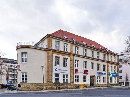 Am Hauptbahnhof: DG mit Dusche