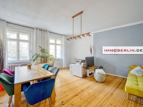 IMMOBERLIN.DE - Charmante Wohnung mit Loggia in beliebter Lage nahe Brixplatz