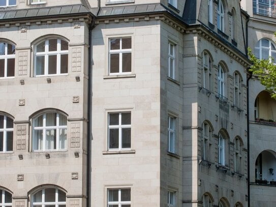 108 m² große 3-Zimmerwohnung mit geräumiger Küche, WG geeignet