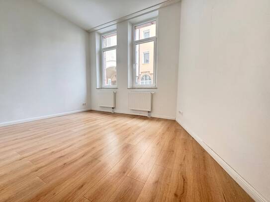 Herrliche 2 Zimmer Altbauwohnung im Jugendstilhaus im Nibelungenviertel +++ mit EBK, WG-geeignet +++
