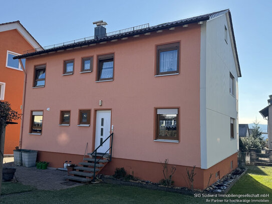 Freistehendes 2 Familienhaus mit Garten und Garage in Top Höhenlage von Pforzheim - Eutingen.