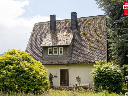 Handwerker aufgepasst! Familienfreundliches Haus mit großem Garten in Olsberg-Gevelinghausen.