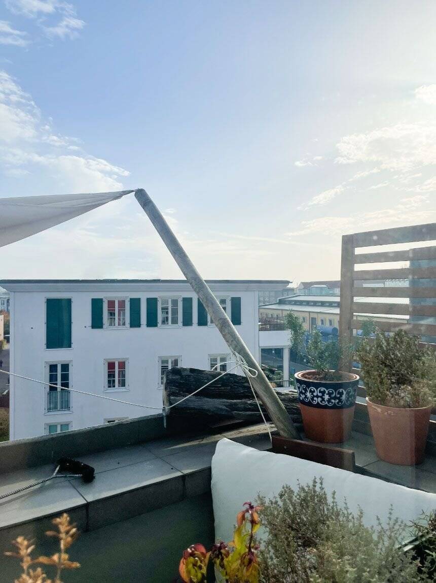 Helle Altbauwohnung mit Balkon in Friedrichshain / Prenzlauerberg - Photo 1