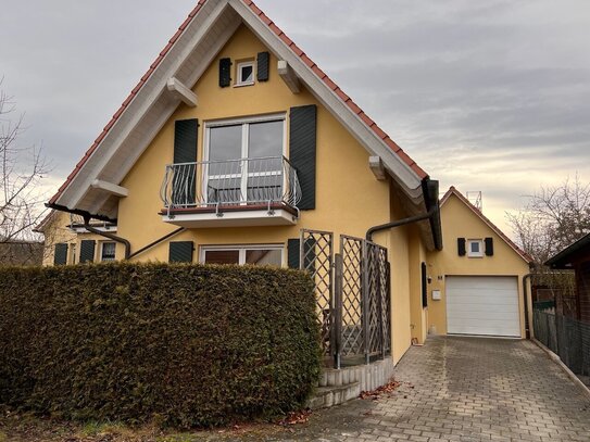 Einfamilienhaus mit neuer EBK im schönen Aischgrund in ruhiger Lage