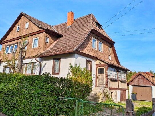 Einfamilienhaus mit Garten und Garage in Hildburghausen.