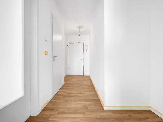 Beautiful 2-room spacious apartment with loggia