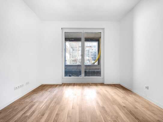 Beautiful 3-room apartment with two loggias, incl. street parking space