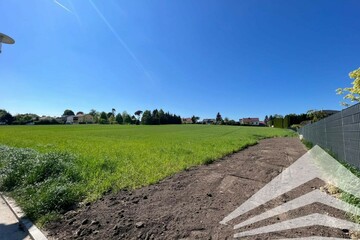 Traumhafter Baugrund im Paschinger Zentrum