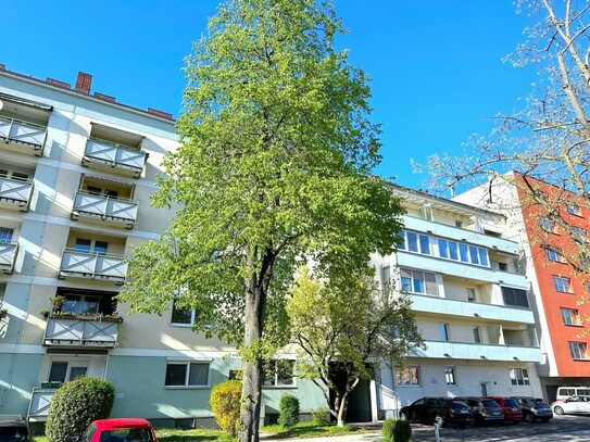 LINZ/STADT: (Breitwiesergutstraße): EIGENTUMSWOHNUNG ca. 85 m2 Wohnfläche (4 Zimmer) + 5,62 m2 LOGGIA