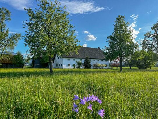 Land & Gut: Genehmigter Wohn- & Lebenstraum in Alleinlage.