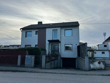 2 Familienhaus in zentraler Lage mit Terasse und 2 Garagen sofort beziehbar 355.000 Euro FINALPREIS