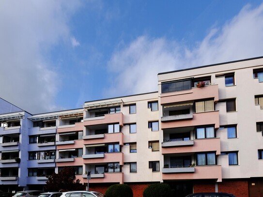 Sonnige und ruhig gelegene 3-Zimmer-Wohnung mit Loggia in Donaunähe/Winterhafen